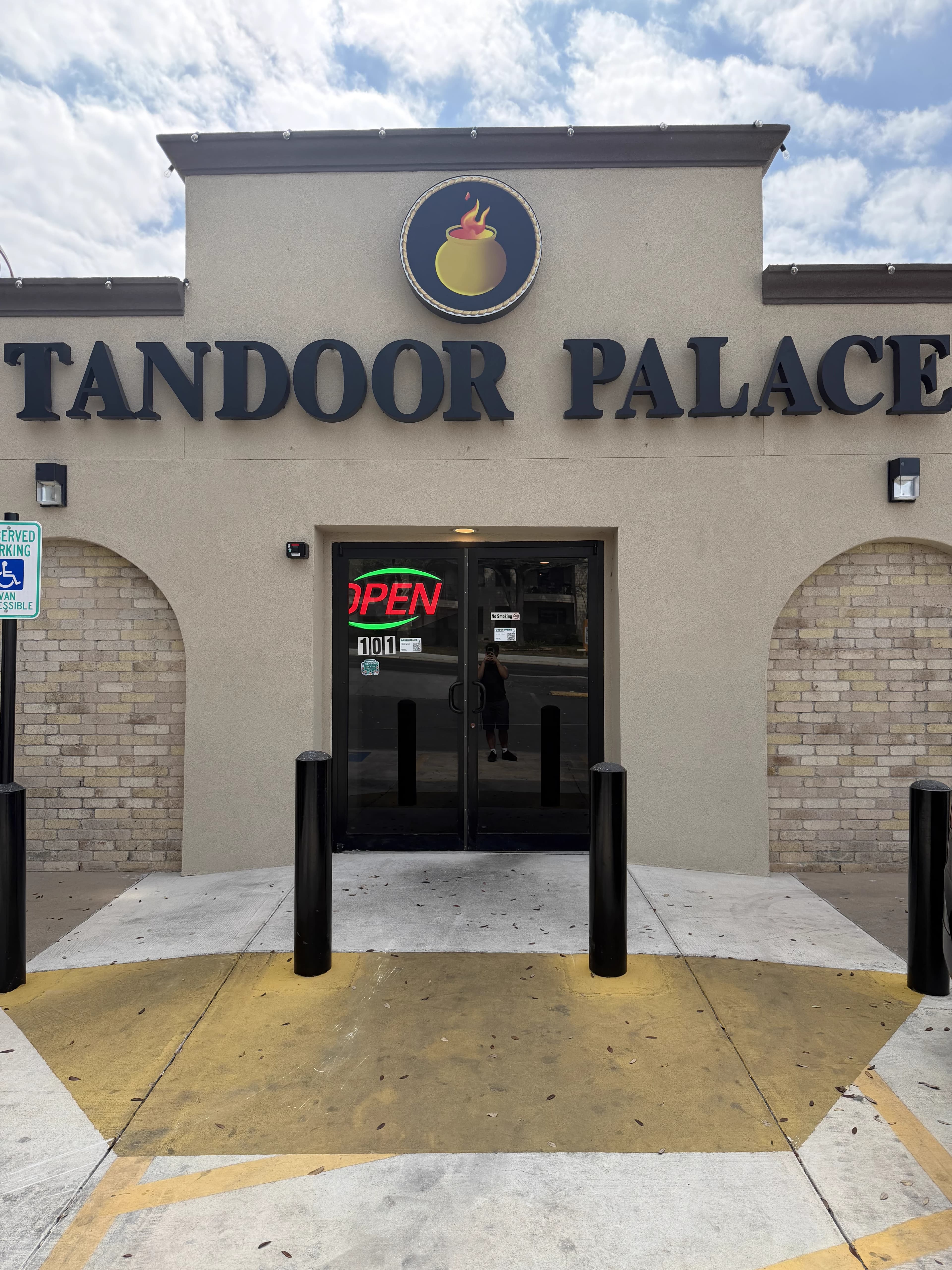 Tandoor Palace restaurant exterior